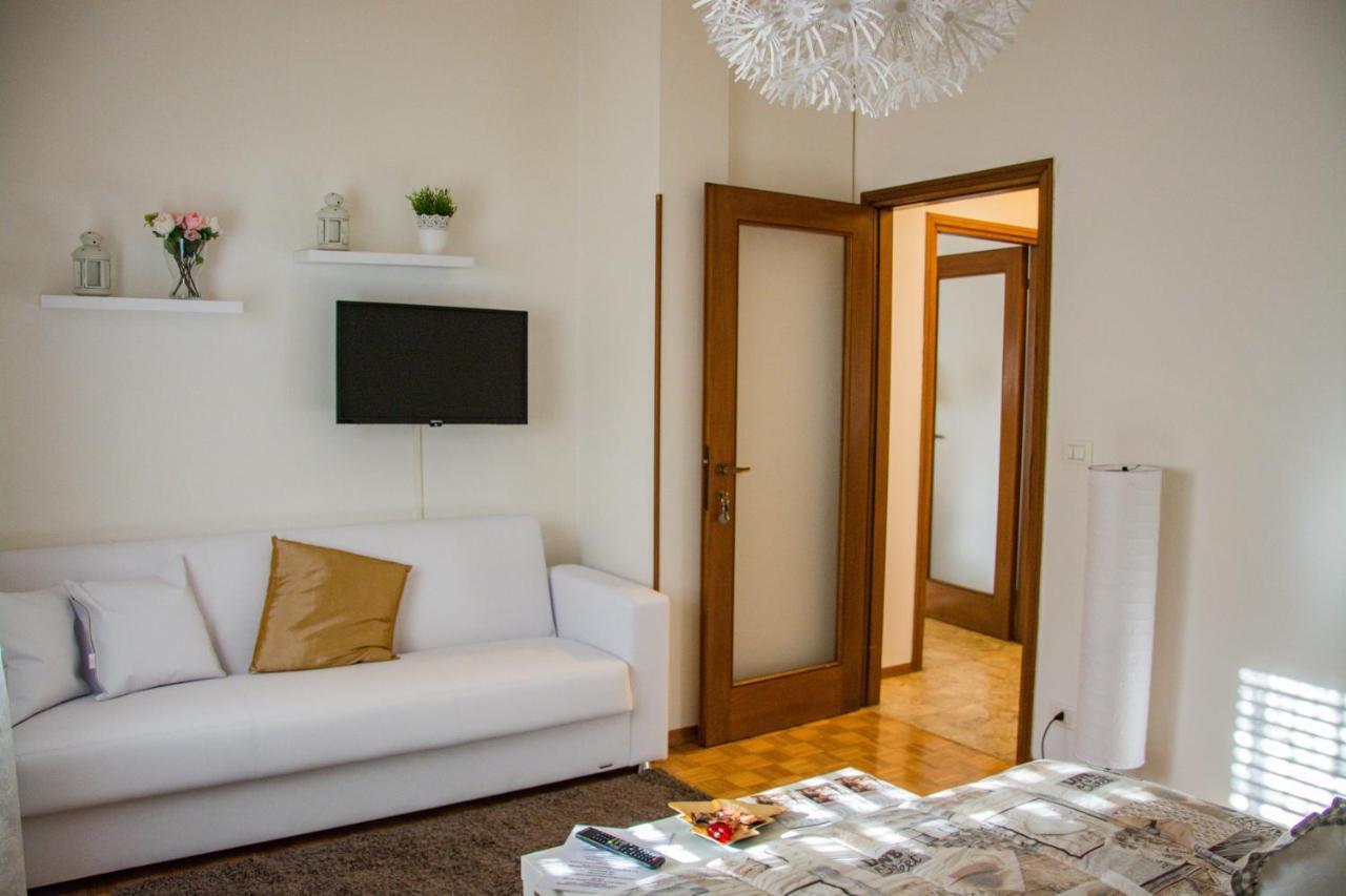 Guest House Piazza Isolo Βερόνα Εξωτερικό φωτογραφία