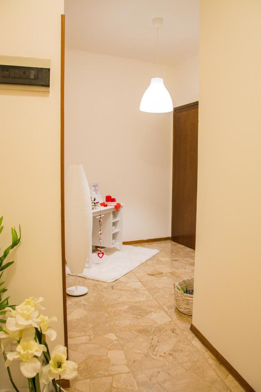 Guest House Piazza Isolo Βερόνα Εξωτερικό φωτογραφία